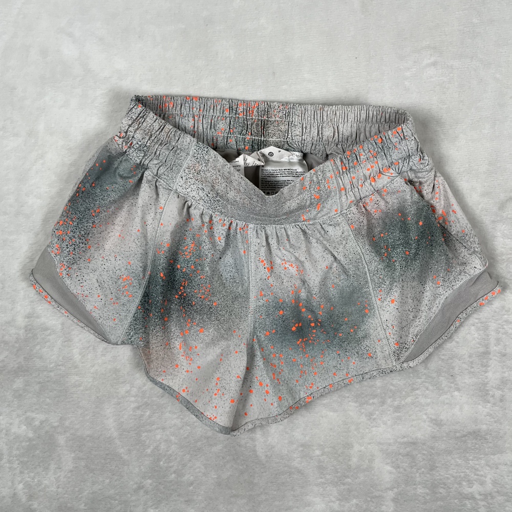 Lululemon Shorts Womens 4 Gray Lined 3 Inseam Running Athletic Splatter Print
